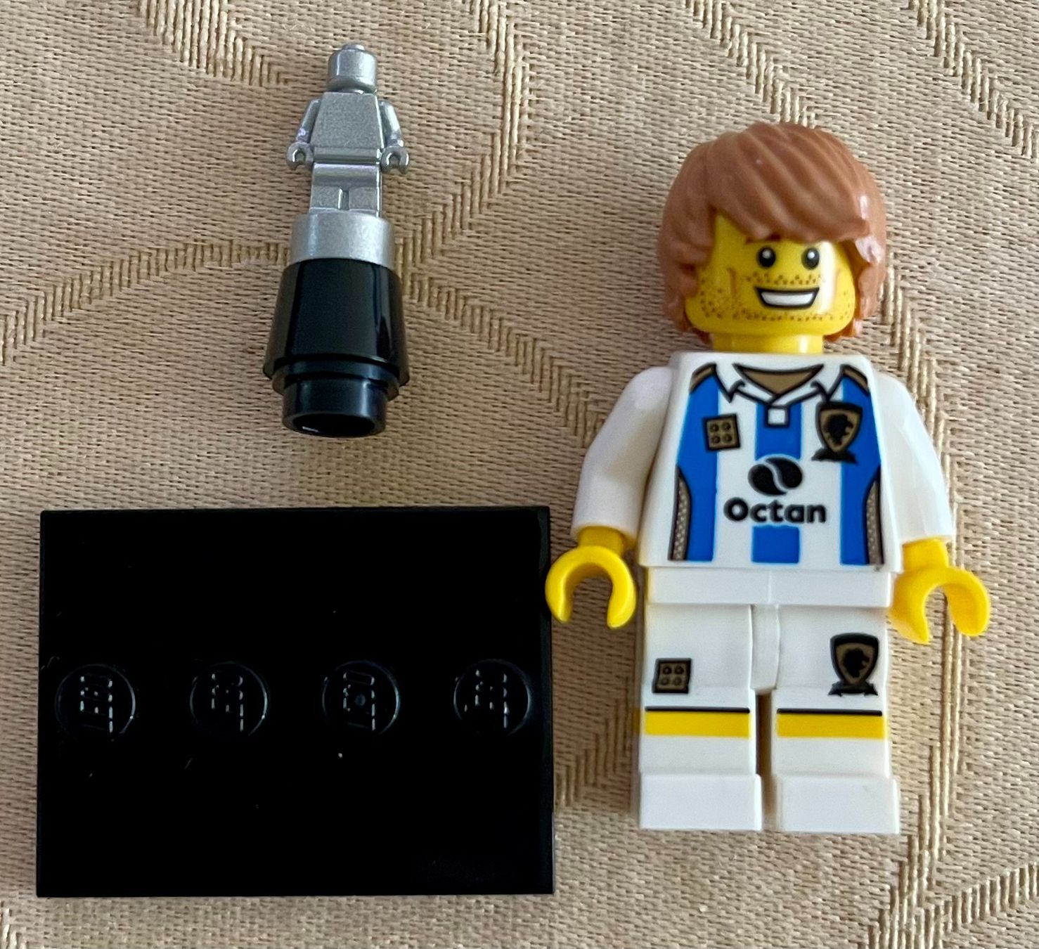 Lego Kit di costruzioni: Lego Minifigure Series 4 - Soccer Player – Usato da Höri venduto da PSMarinho