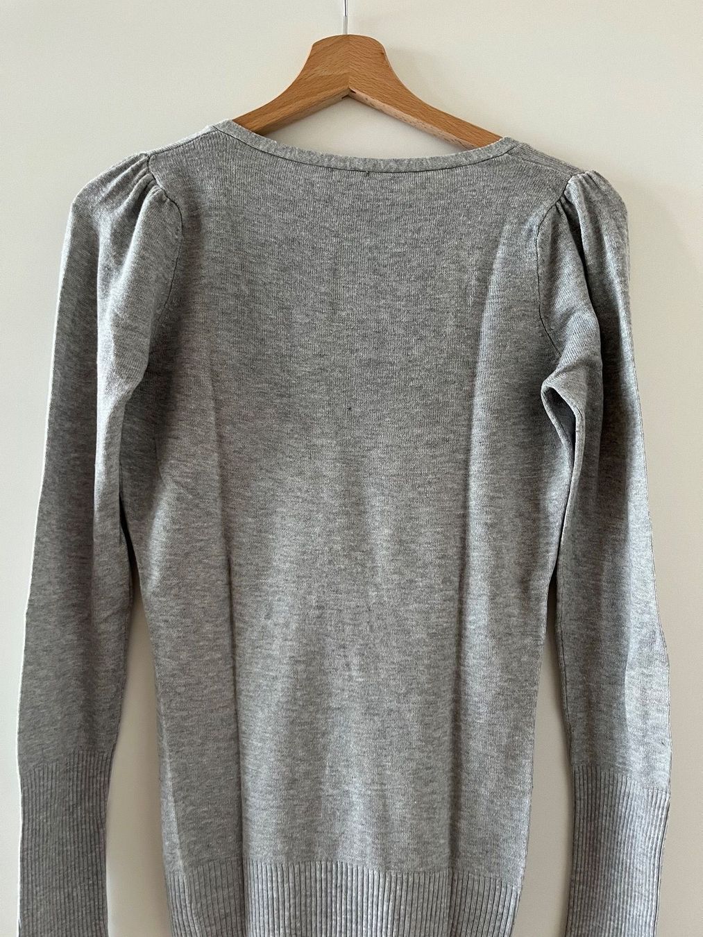 Maglioni & Felpe: Pull gris – Usato da Neuchâtel venduto da Ariane_vn00 1