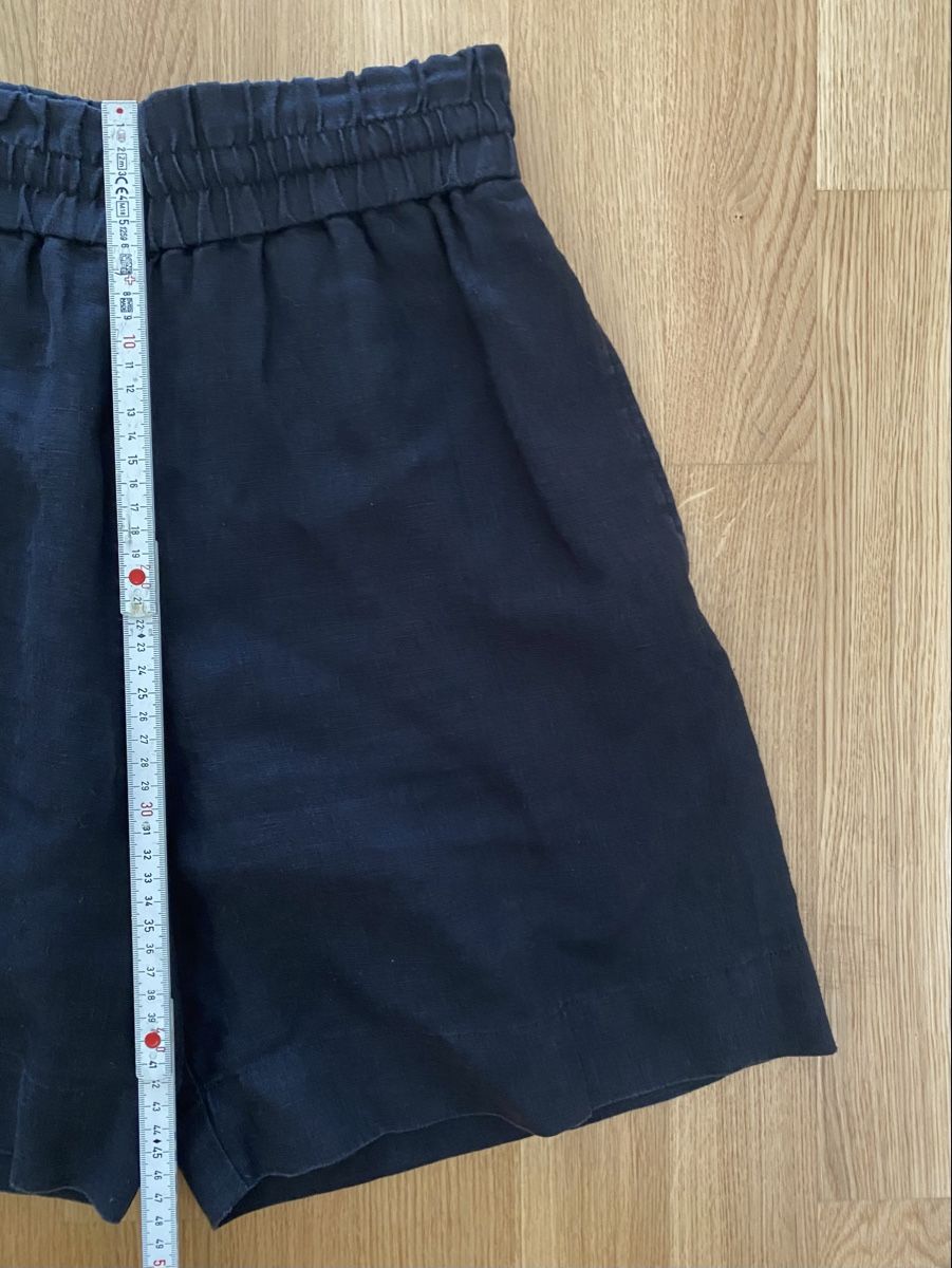 Cos Pantaloni: Short en lin COS – Usato da Les Acacias venduto da flozette 2