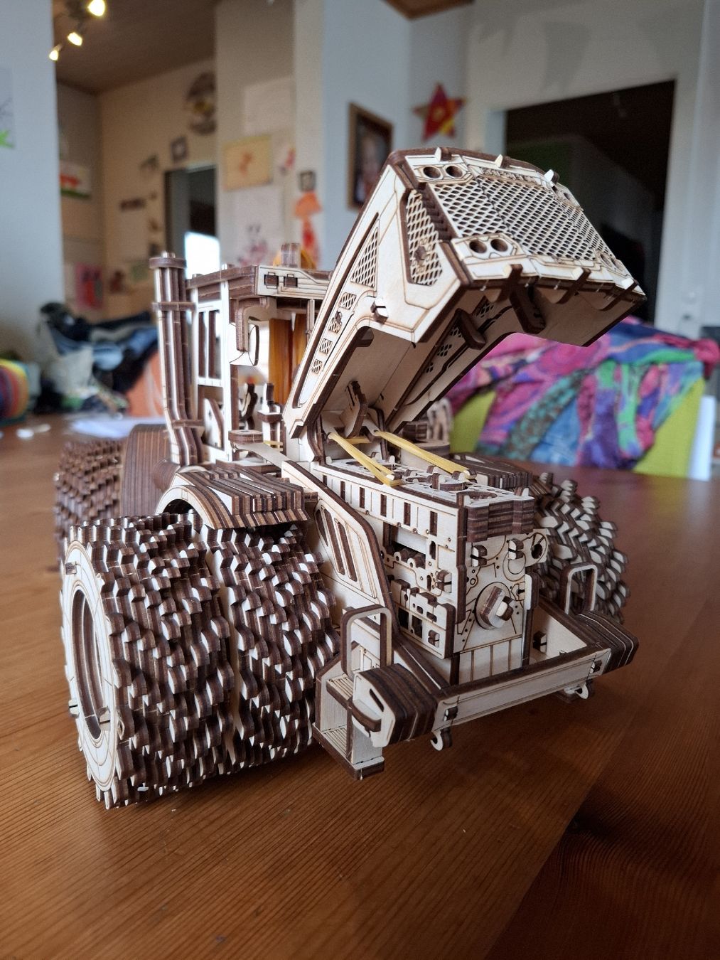 Kit di modellismo & Modellini statici: Traktor Holzmodel mit Anhänger – Usato da Flaach venduto da maniv6 1