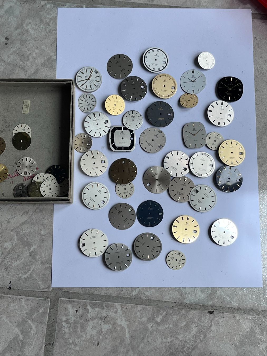 Omega Orologi: Lot Omega Zifferblätter – Nuovo (secondo la descrizione) da Worblaufen venduto da chronyves