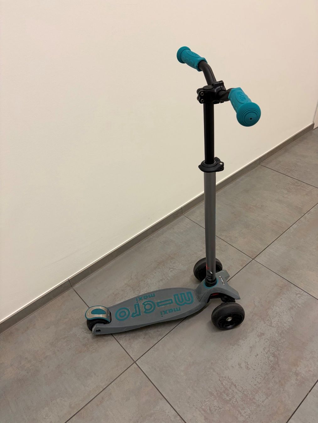 Micro Kickboard: Maxi Micro Deluxe Pro – Usato da Hergiswil NW venduto da Tiquinho555 3