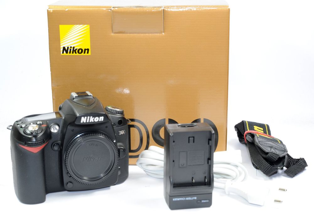 Nikon D90 DSLR Gehäuse in Originalschachtel 2288/34 | Acheter sur Ricardo