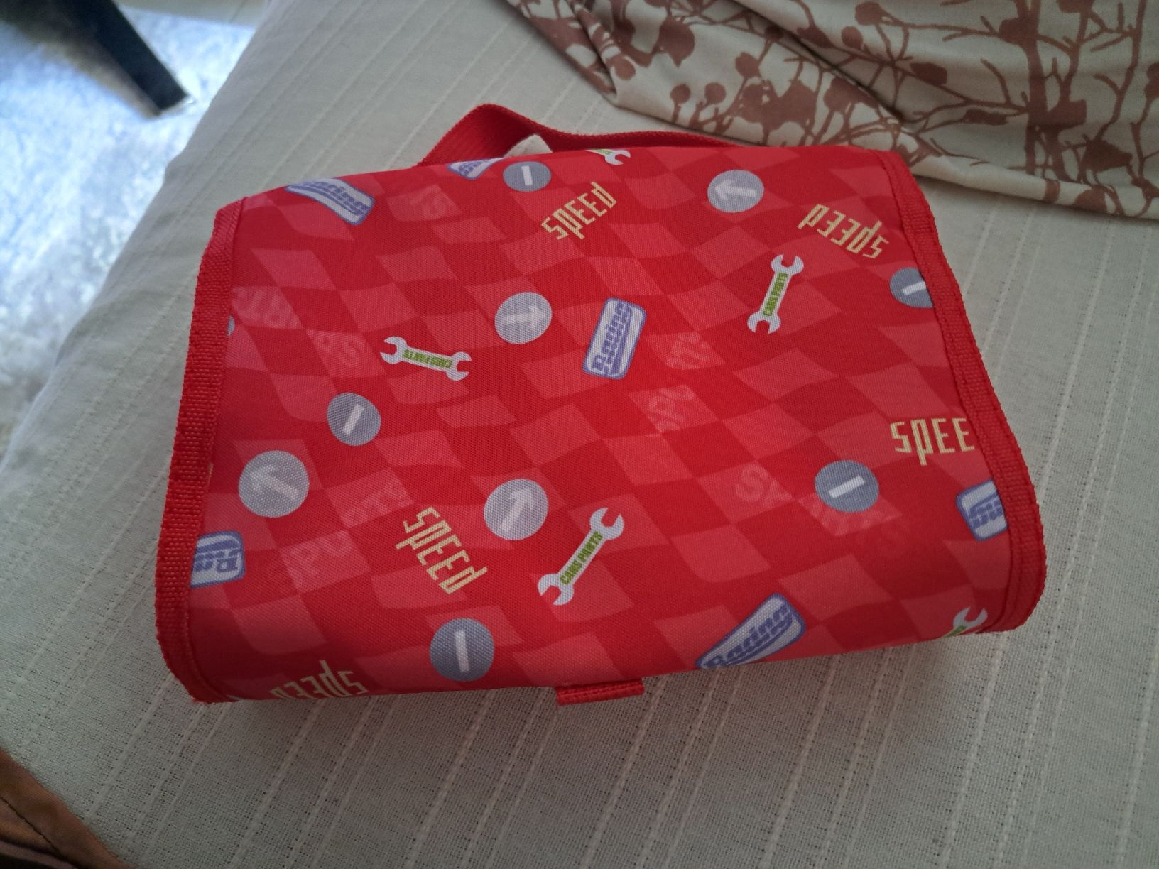 Astucci : Etui Kinder rot mit Auto Motiv neu – Nuovo e nell'imballaggio originale da Solothurn venduto da mar_zmy8 1