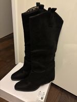 Schwarze Stiefel, Damen