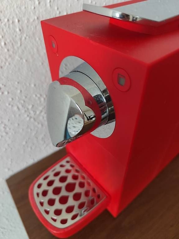 Delizio Macchine per caffè & Macchine per espresso: DELIZIO UNA AUTOMATIC / CHERRY RED / Quickstart Guide – Usato da Thayngen venduto da sch_nd7r 4