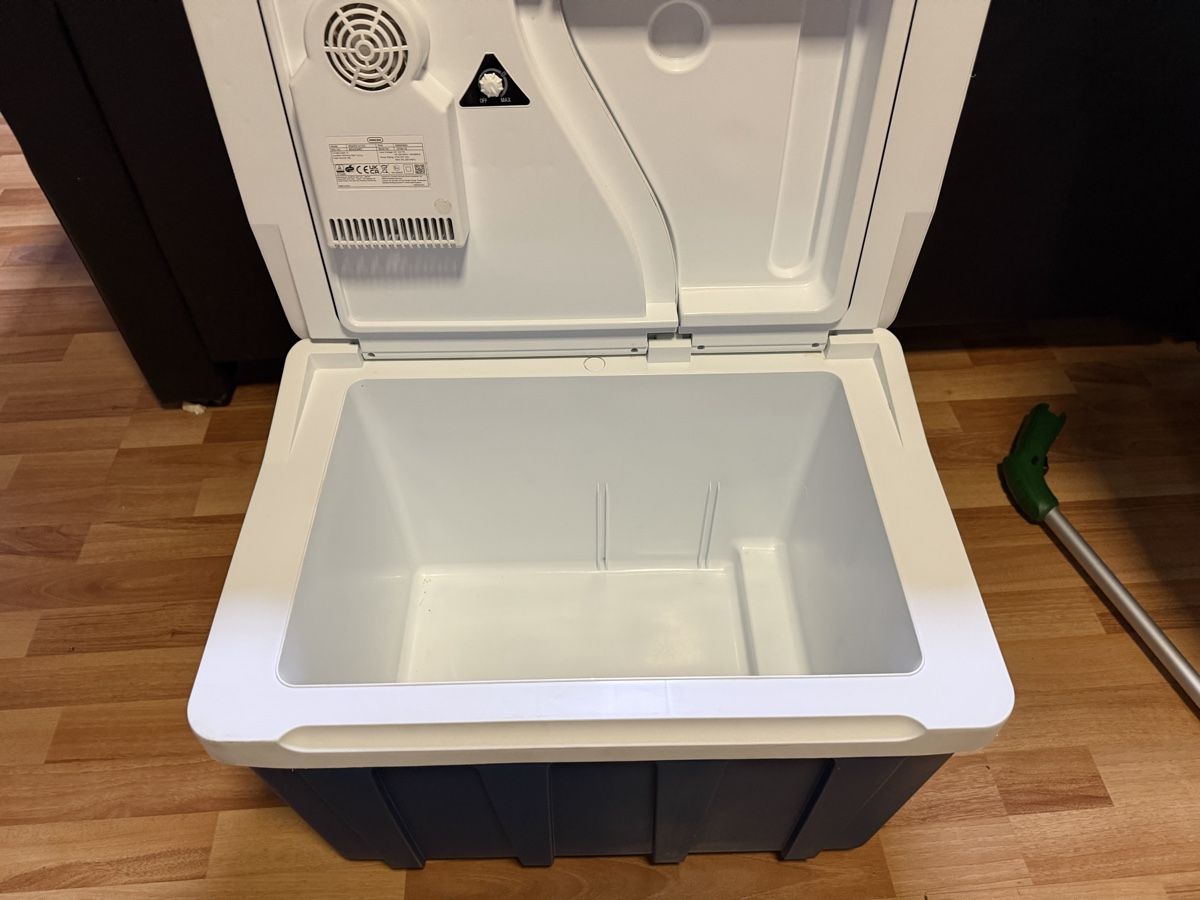Mobicool Frigoriferi & Refrigeratori: Mobicool Kühlbox 39Liter! AC/DC 12V/230V – Usato da Fislisbach venduto da PR-Trade 1