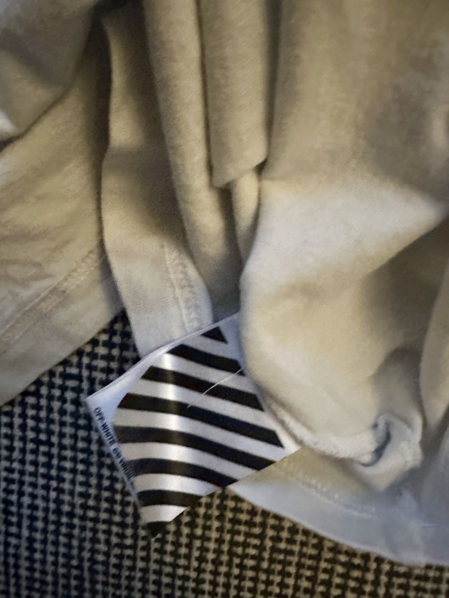 Off-White T-Shirts: OFF-WHITE T-Shirt M Origina – Gebraucht aus Winterthur von eri_g5ms 2