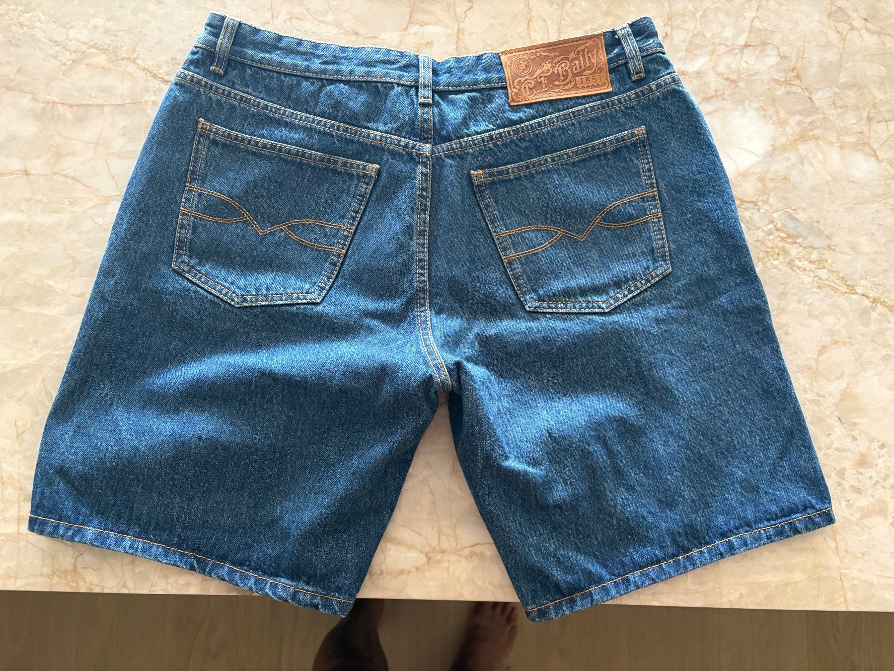 Bally Jeans: Bally Jeans Shorts – Neu und originalverpackt aus Zürich von jeje75 1