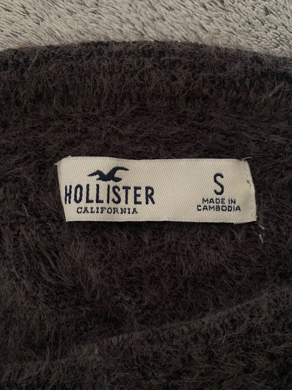 Hollister Maglioni & Felpe: Kurzer neuer Pullover Hollister dunkelgrau Gr S – Nuovo (secondo la descrizione) da Schönenberg ZH venduto da Pfupfli1 3