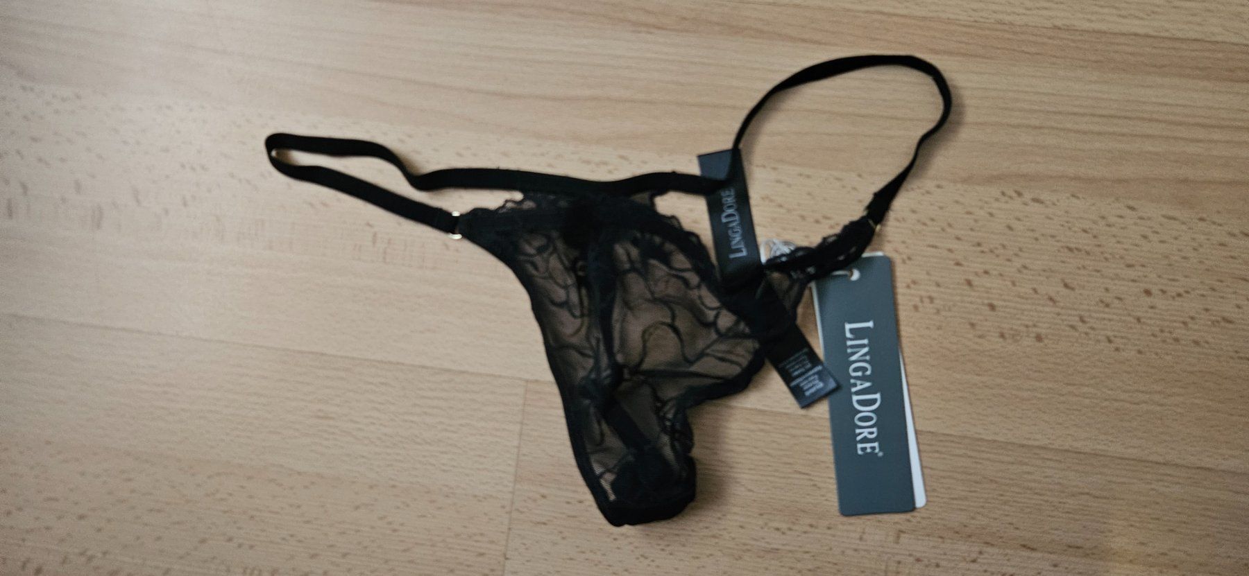 Altra biancheria intima: String comme neuf (b) – Nuovo (secondo la descrizione) da Lutry venduto da cha_pbg5