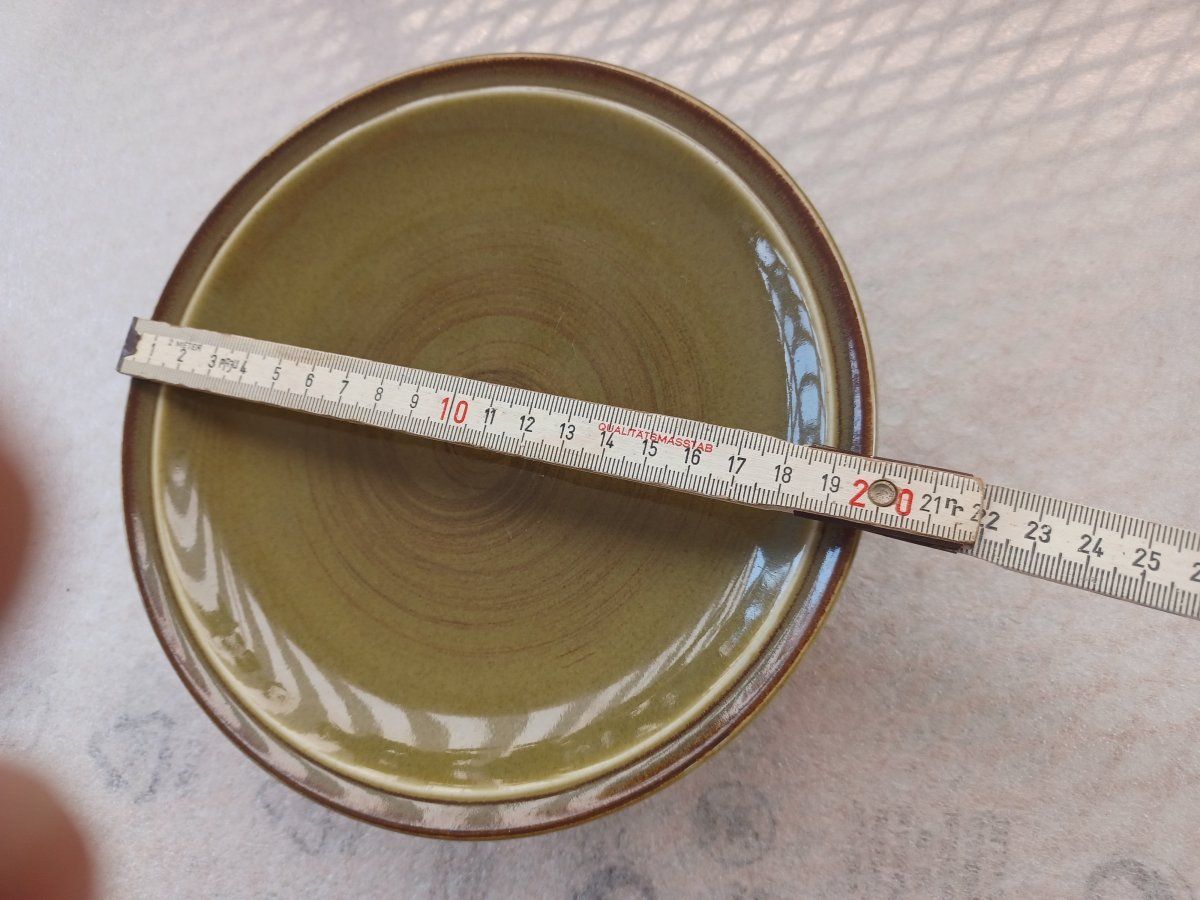 Rössler Teller: RÖSSLER 5 Olivgrüne mit Spiralmuster Dessertteller 20cm -E89 – Gebraucht aus Morges von vimajes12 5