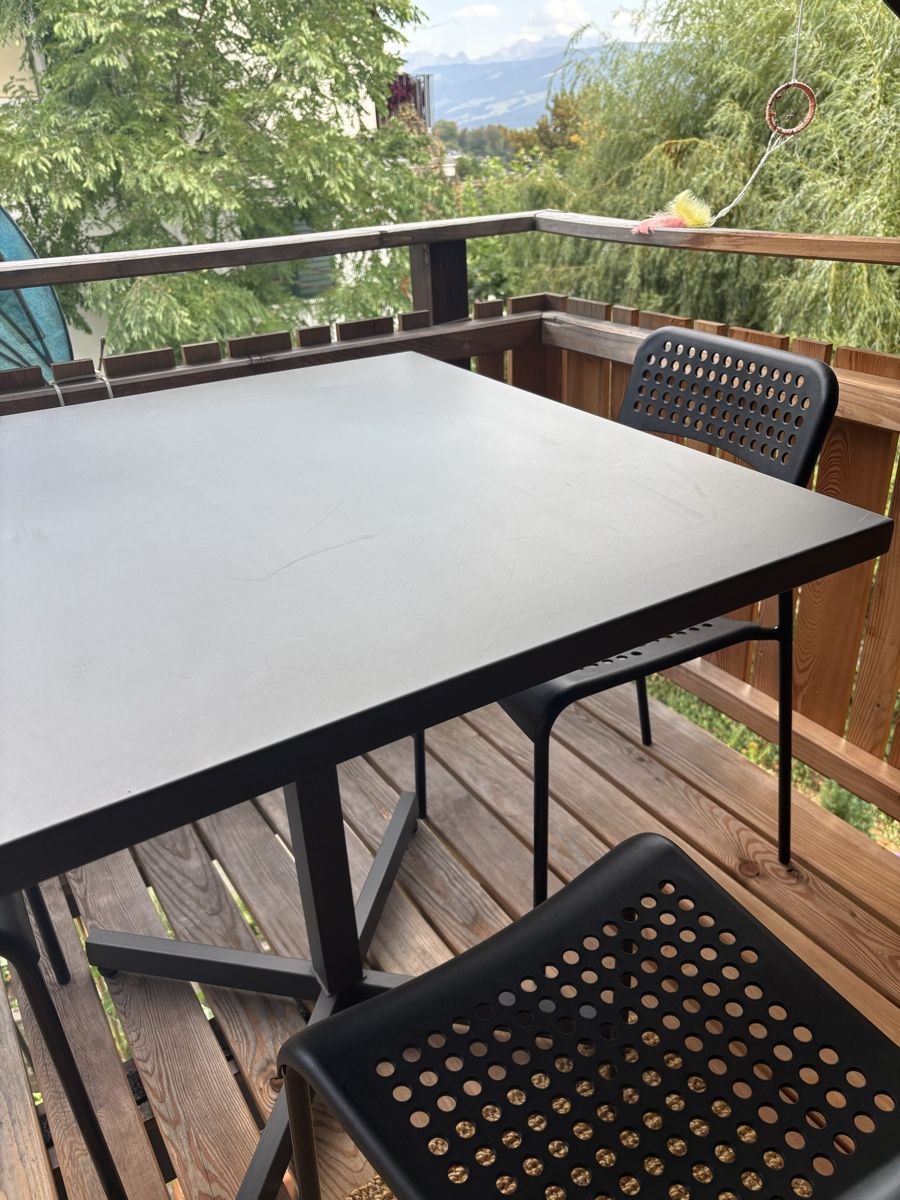 Set de table et chaises: Gartentische Anthrazit – D'occasion à Stäfa par DLPT_16 2