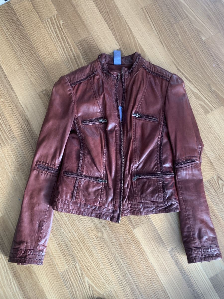 Jacken: Lederjacke Grösse M Damenlederjacke Braun – Gebraucht aus Ostermundigen von des_t9vv