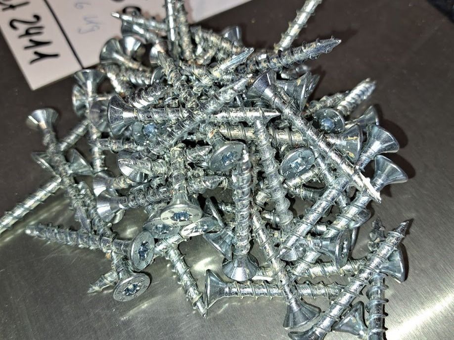 Eisenwaren: Schrauben Torx Ø 6mm; L=50mm; Tx 30 – Neu (gemäss Beschreibung) aus Sargans von Bomp 2