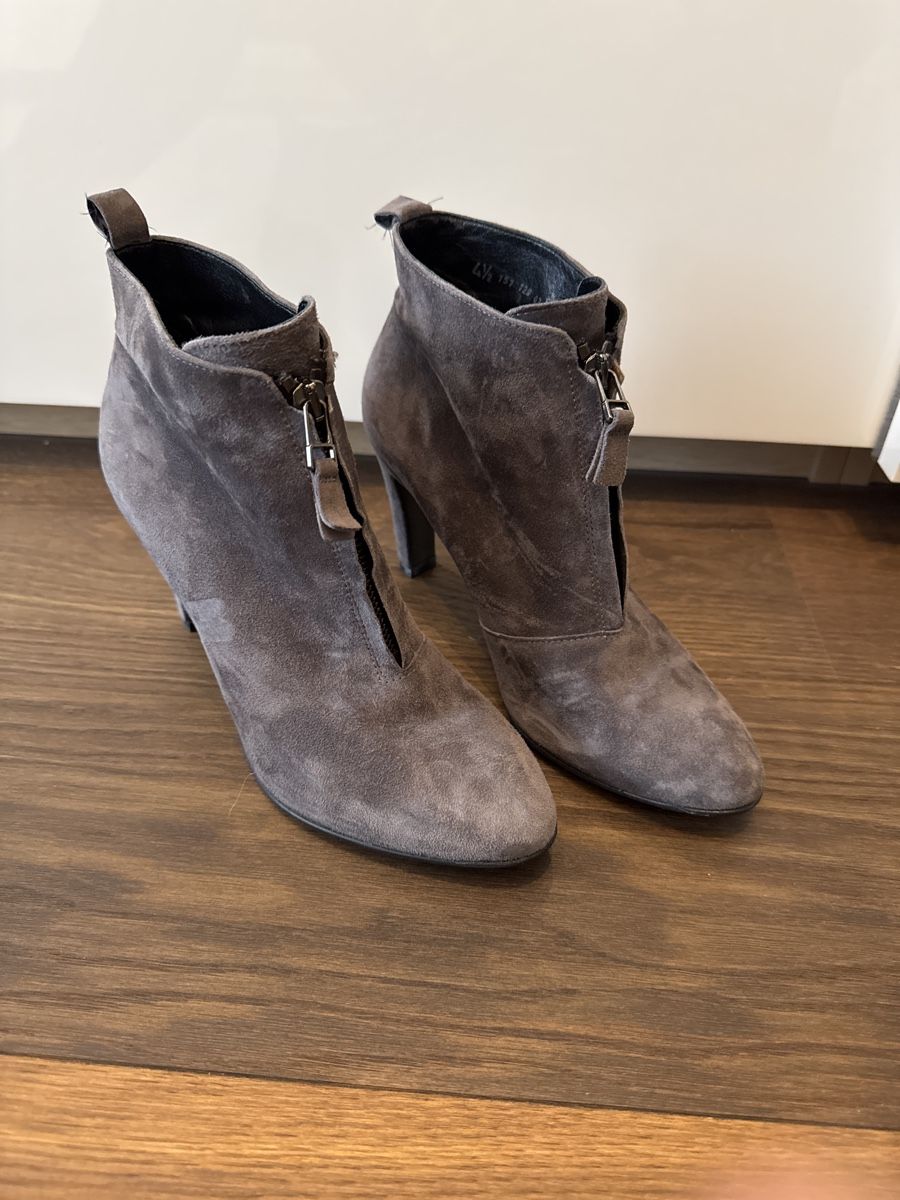 Kennel + Schmenger Scarpe da donna: Kennel & Schmenger Ankle Boot in grauem Wildleder 38 – Usato da Weisslingen venduto da MichelleH