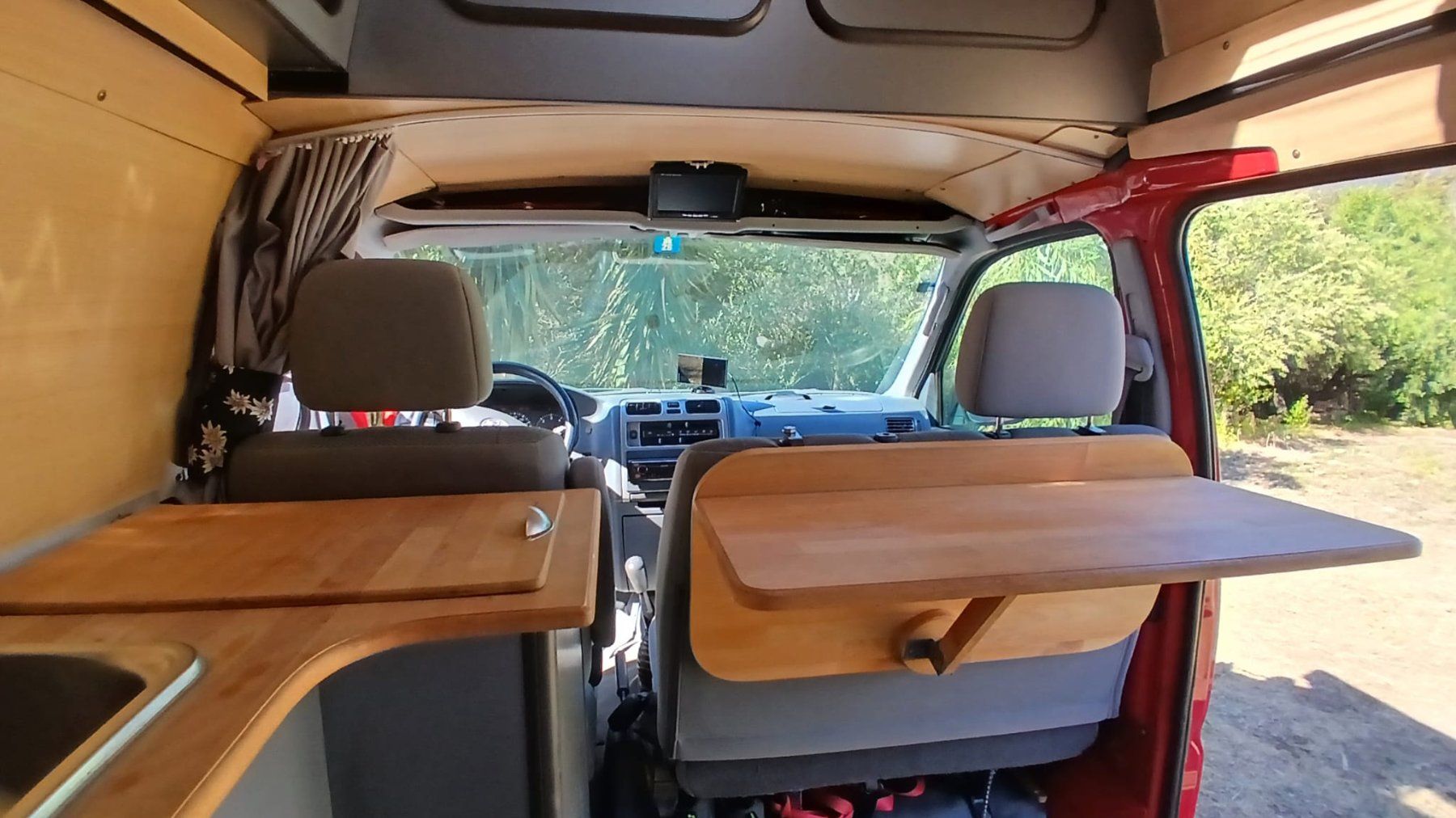 Toyota Veicoli da campeggio: Toyota Hiace D-4D – Usato da Seelisberg venduto da ger_kk2s 7