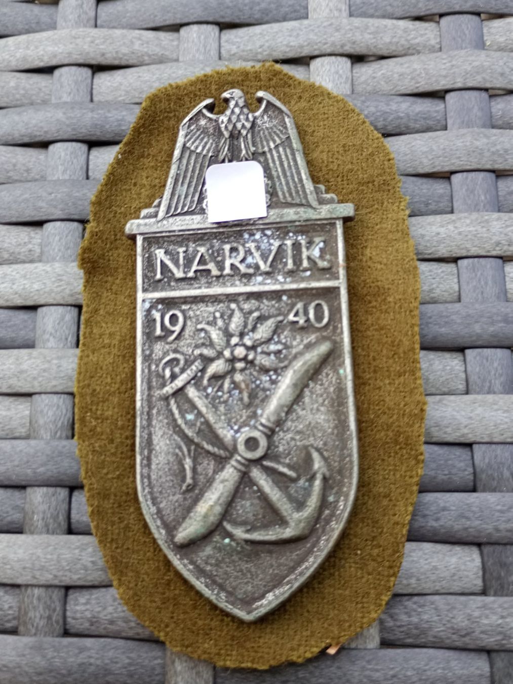 Placchette & Badge: Insigne de bras NARVIK – Usato da Marsens venduto da Militaria.art