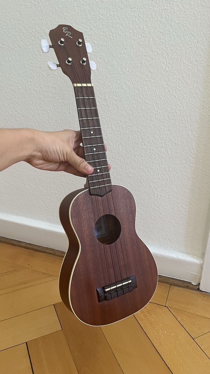 Musikinstrumente: Ukulele Soprano – Neu (gemäss Beschreibung) aus Lausanne von Bluefireteam
