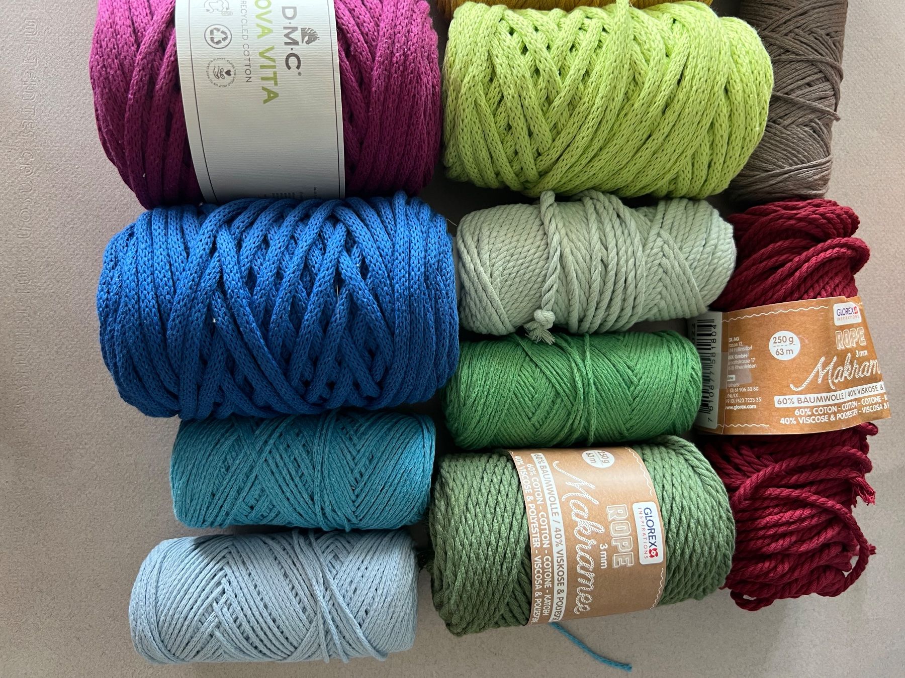 Cordicelle & Fili: Laine Macramé et Coton DMC lot de 23 pelotes – Usato da Chézard-St-Martin venduto da Chopette 2