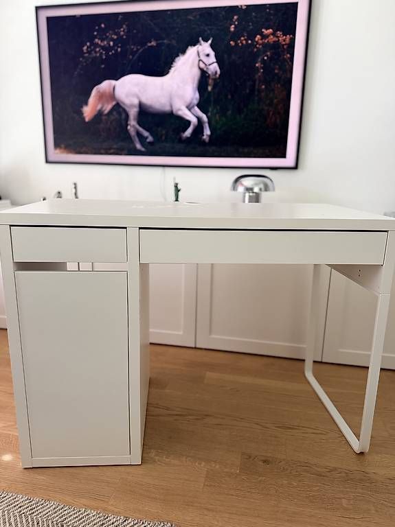 Scrivanie: Schreibtisch Micke Ikea – Usato da Adliswil venduto da inf_my6b