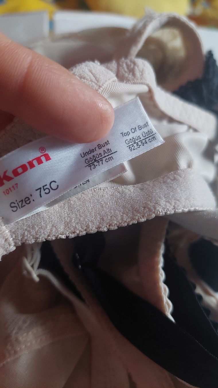 Biancheria intima: BH-Unterwäsche in 3Farb&Grösse.70C-75C&? – Nuovo e nell'imballaggio originale da Basel venduto da O-MEGA 8