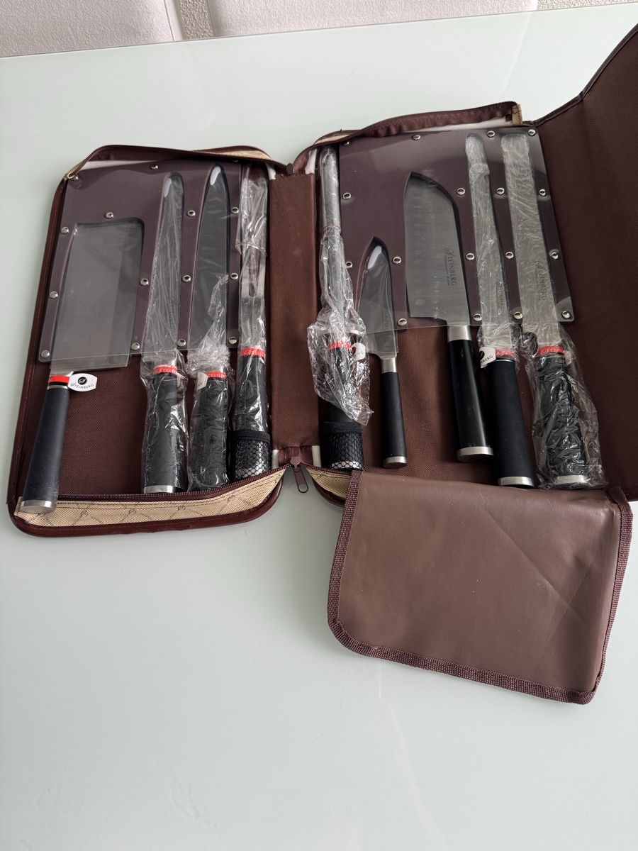 Messer: Neu Teinberg-Koffer-Messerset, 12-teilig – Neu und originalverpackt aus Adliswil von Majeska