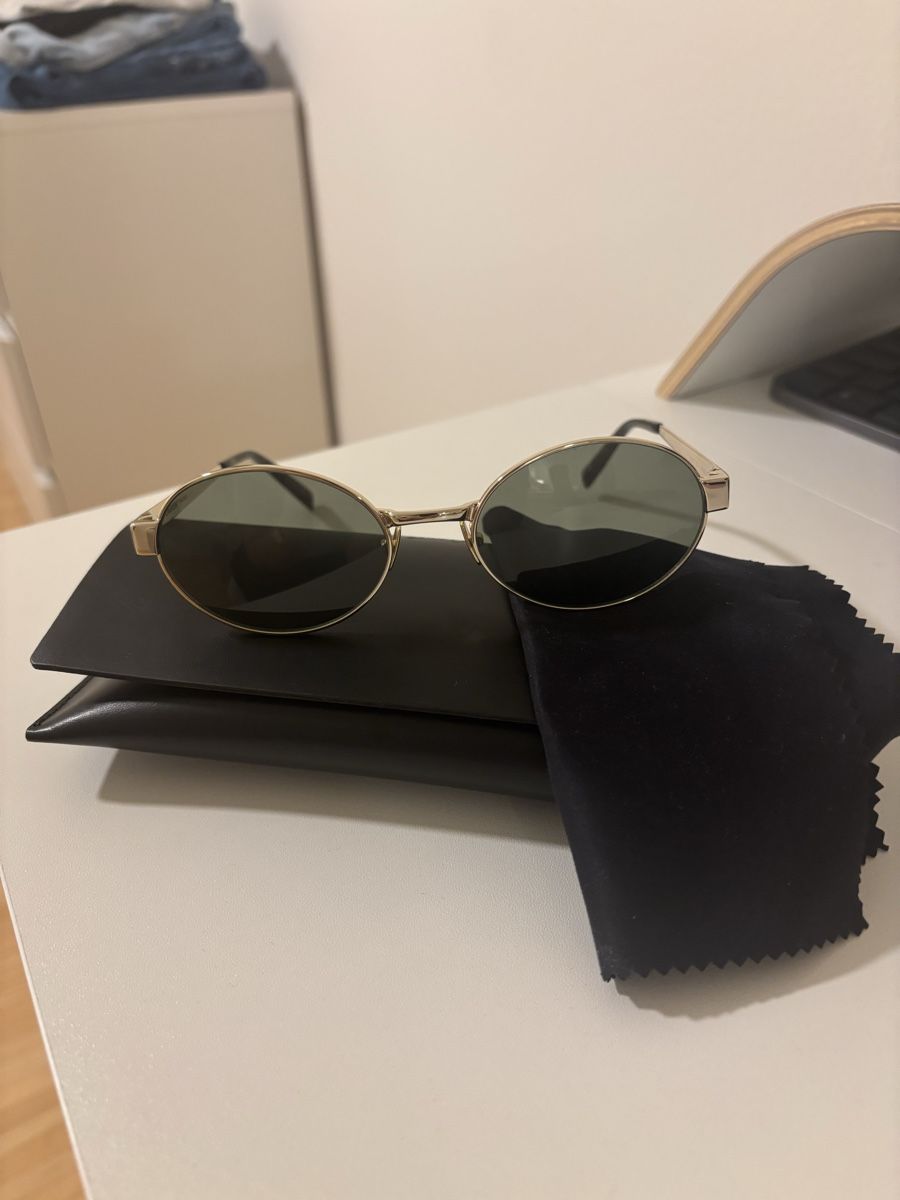 Saint Laurent Brillen & Gläser: Saint Laurent Sonnenbrille – Gebraucht aus Jona von mar_b5y2 4