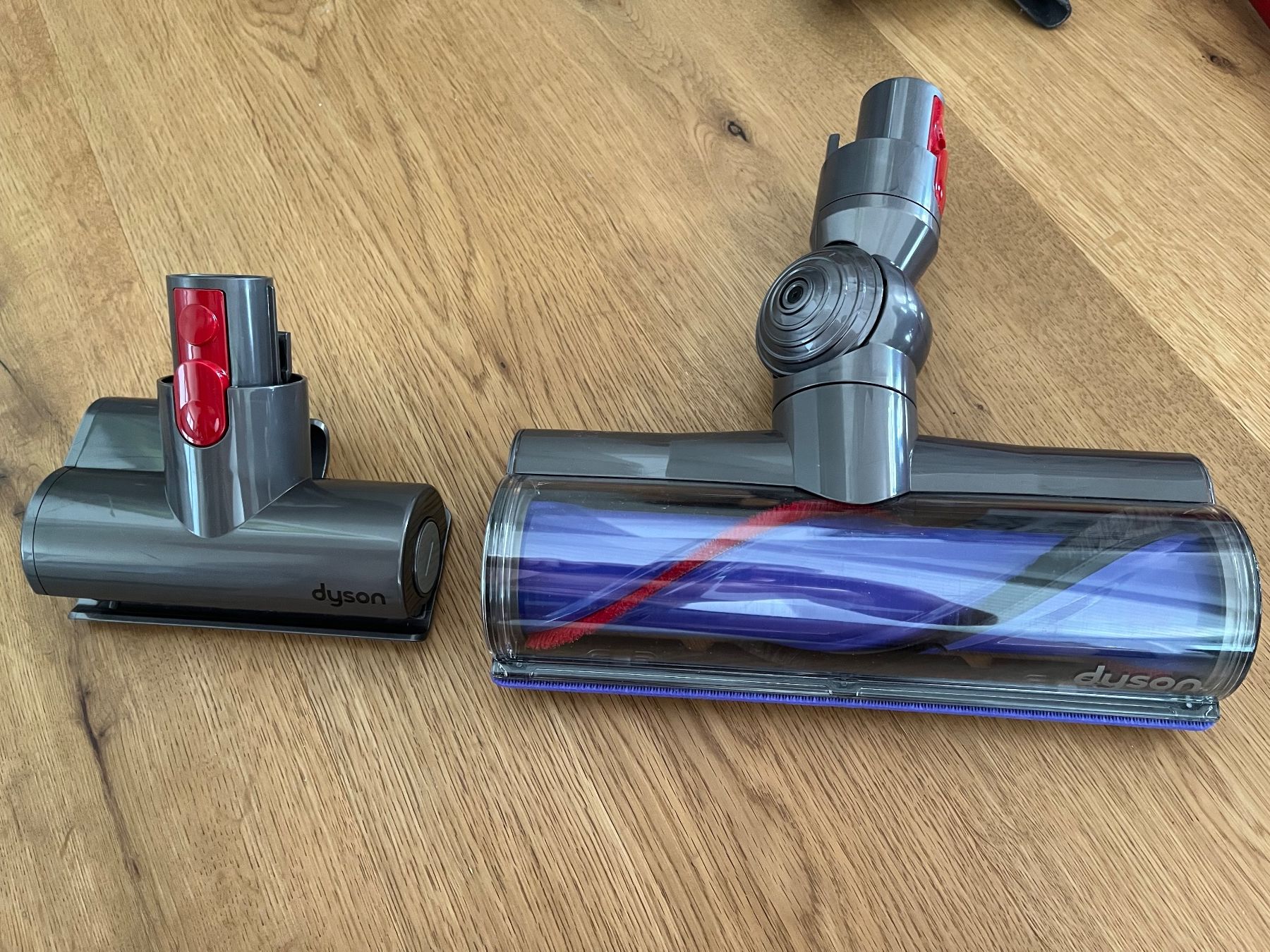Dyson Aspirapolveri & Accessori: Dyson V8 Absolute Extra Handstaubsauger mit Zubehör – Usato da Bülach venduto da Fjordi1225 3