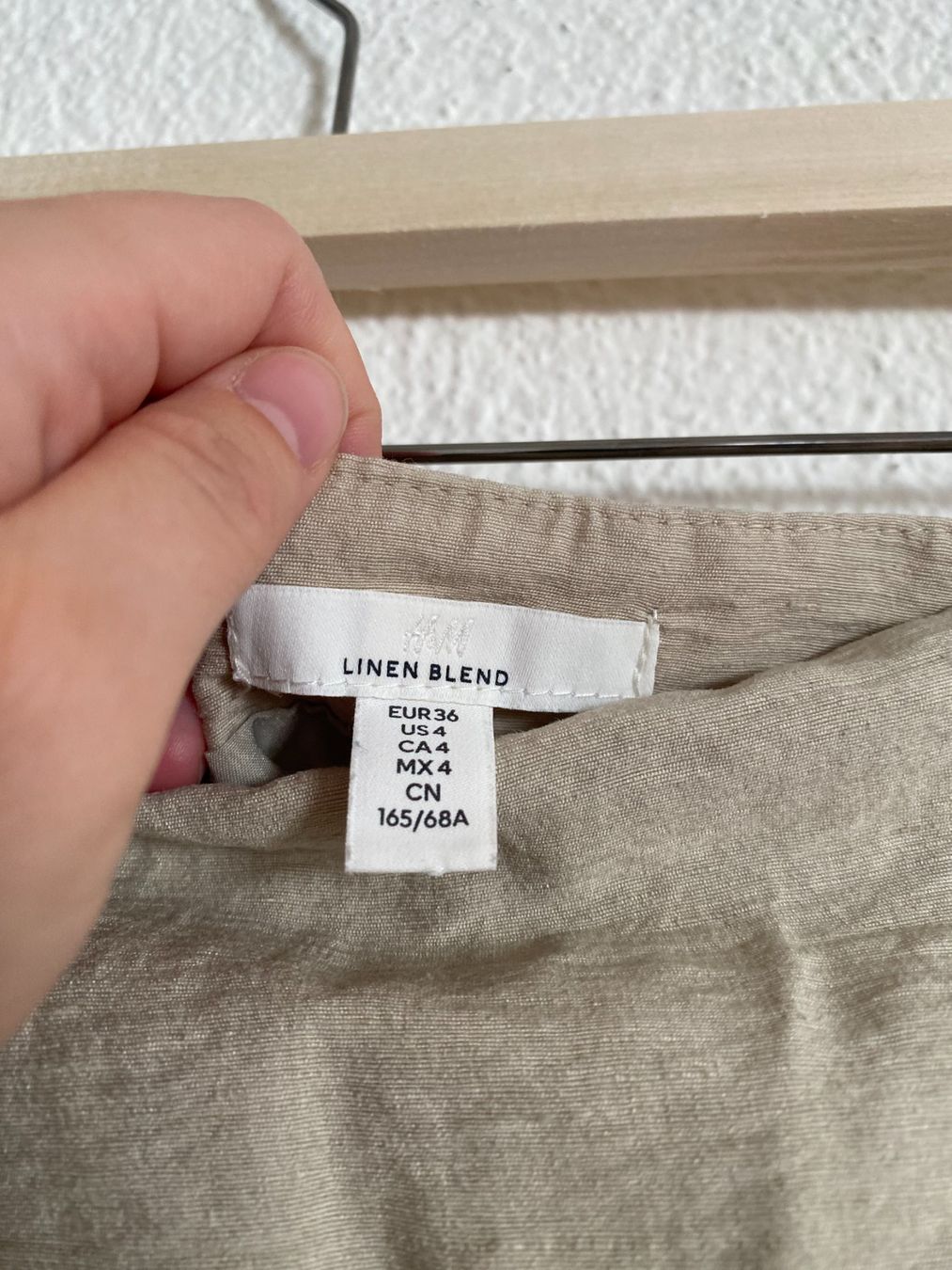 H&M Röcke: Beiger Minirock von H&M – Gebraucht aus Luzern von champagnelaury 3