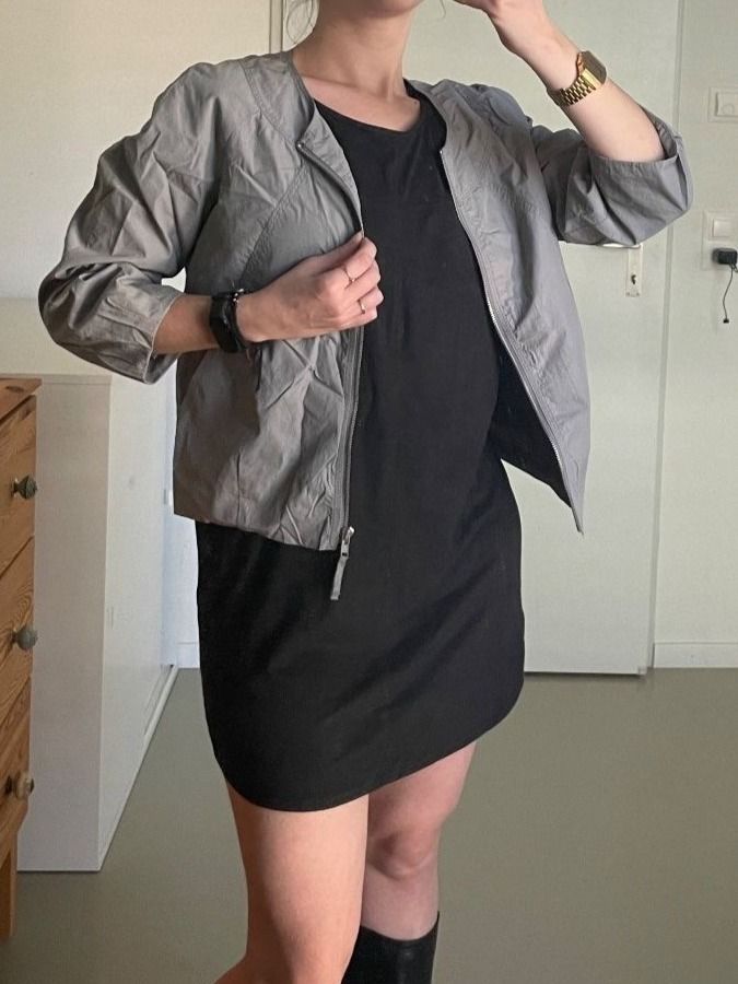 H&M Jacken: Graue Bomberjacke H&M Gr. 38 / Veste grise courte – Gebraucht aus Zürich von AnnaSa