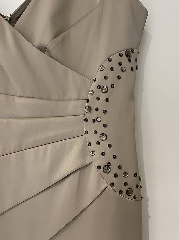Vestiti: Cocktailkleid Gr. 38-40 – Usato da St. Gallen venduto da MagyLena82 1
