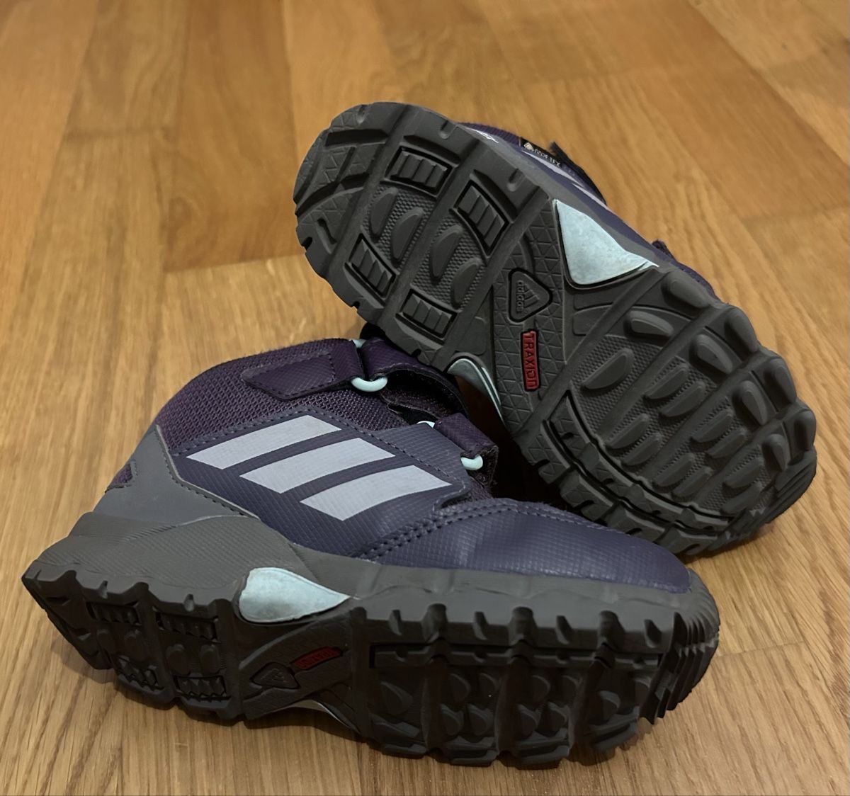 Adidas Chaussures garçon: Adidas Terrex Gore-Tex Wanderschuhe Grösse 26.5 – D'occasion à Lenzburg par Veidnolya 1