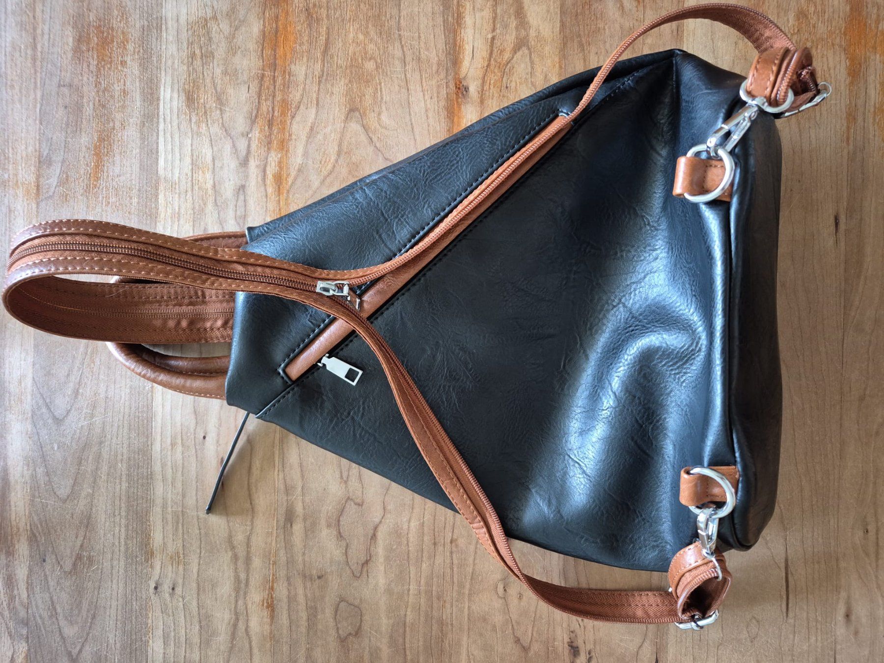Zaini: Kunstlederrucksack für Damen – Nuovo (secondo la descrizione) da Bern venduto da mdj_xm8z 1