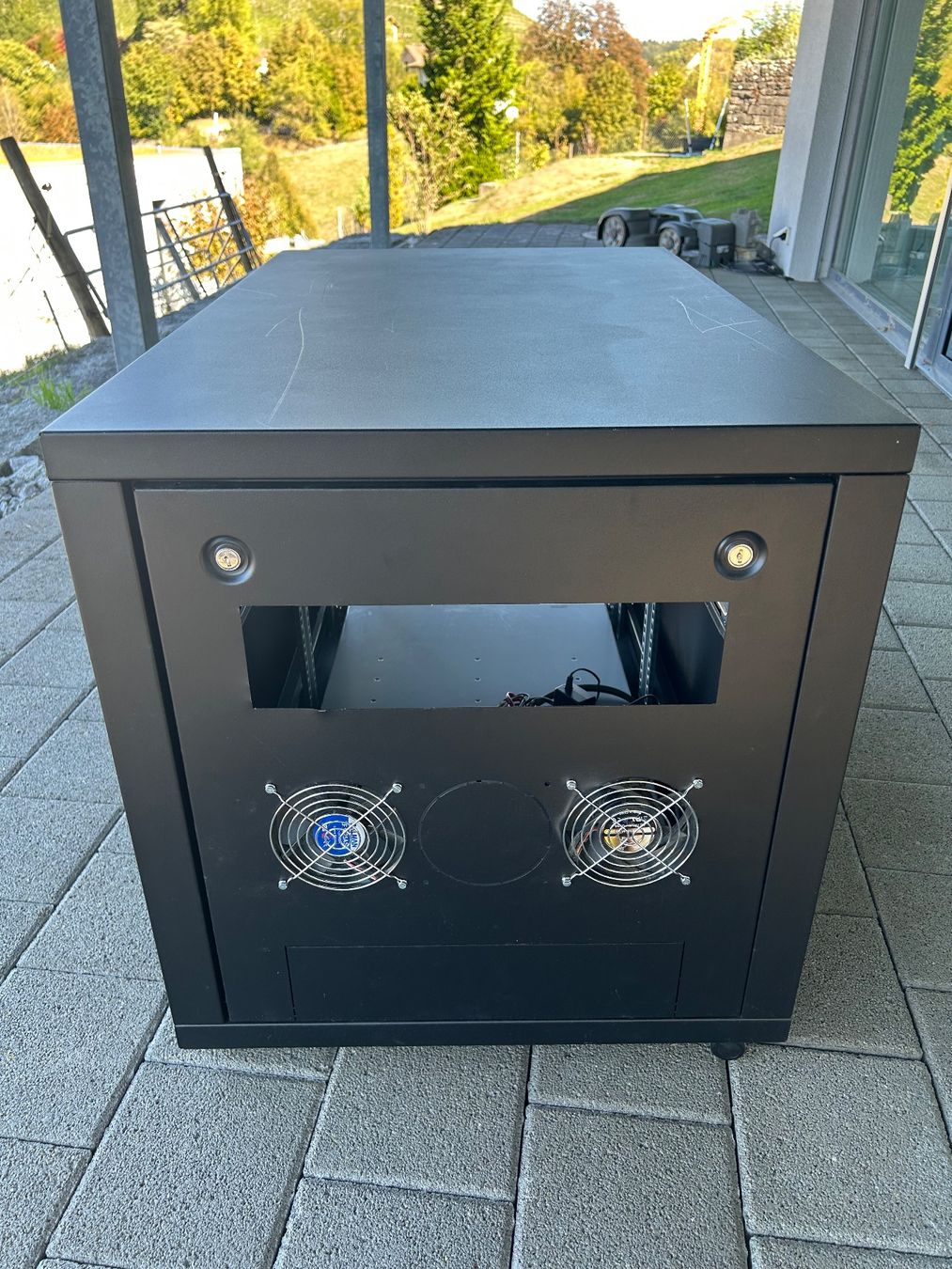 Racks & Cavalletti: Serverrack 19“ Triton schwarz – Usato da Lenzburg venduto da Thesphinx 3