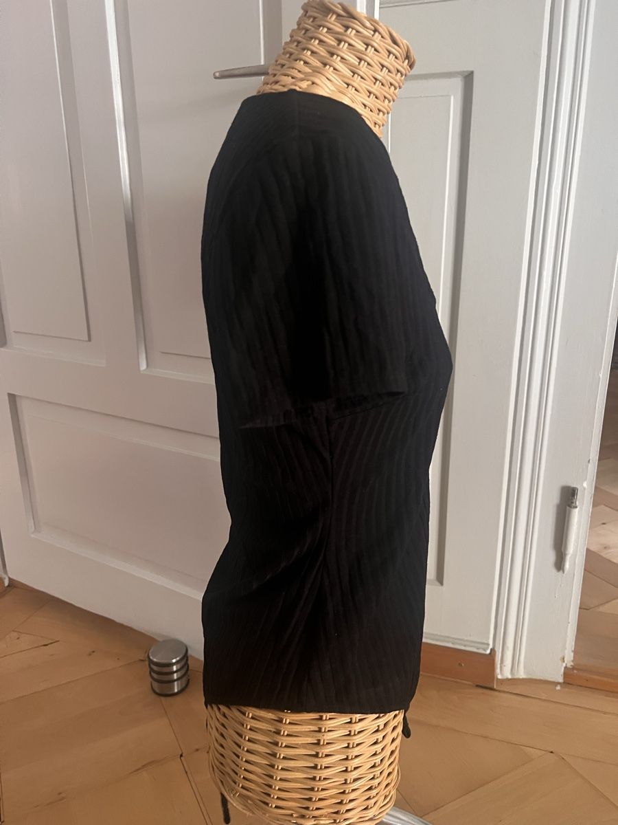 Top: Body Ysé schwarz Grösse 38  – Usato da Zürich venduto da romcam 2