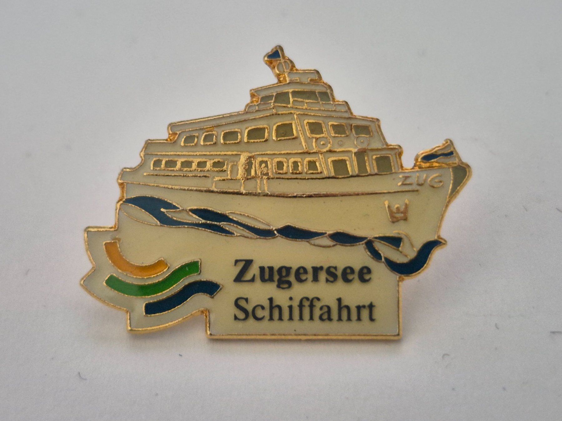 Plaketten & Abzeichen: ZUGERSEE SCHIFFAHRT     -     Pin – Gebraucht aus Niederweningen von Obson