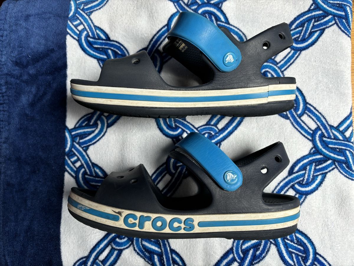 Crocs Chaussures garçon: Sandales Crocs t.33-34 – D'occasion à Founex par ari_2gt7 1