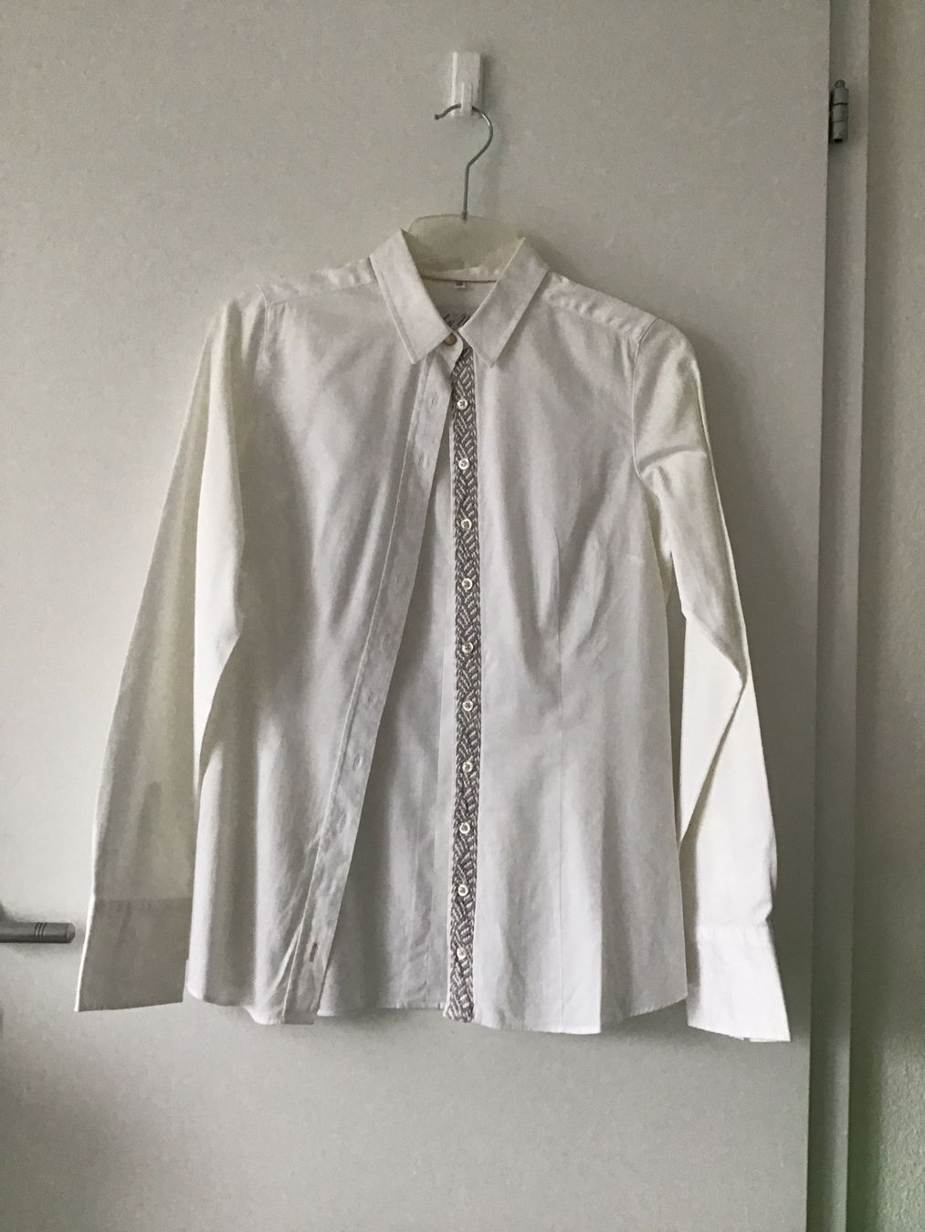 Blusen: BY MI HAMBURG WEISSE BLUSE GR. 36 – Gebraucht aus Glattfelden von ire_w6h2