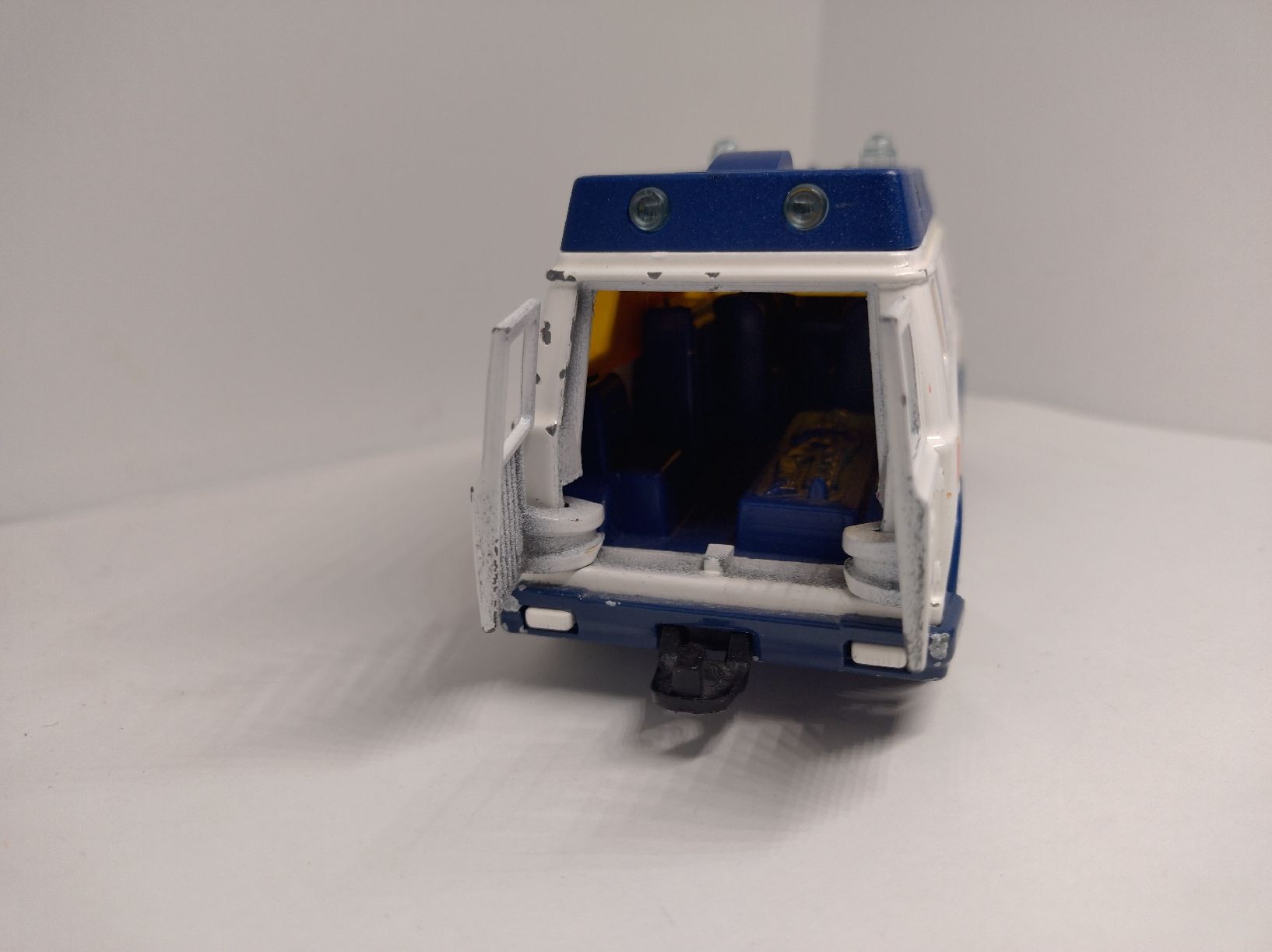 Majorette Modellautos: Majorette, ambulance 1/36 – Gebraucht aus La Chaux-de-Fonds von Pierrot8404 2