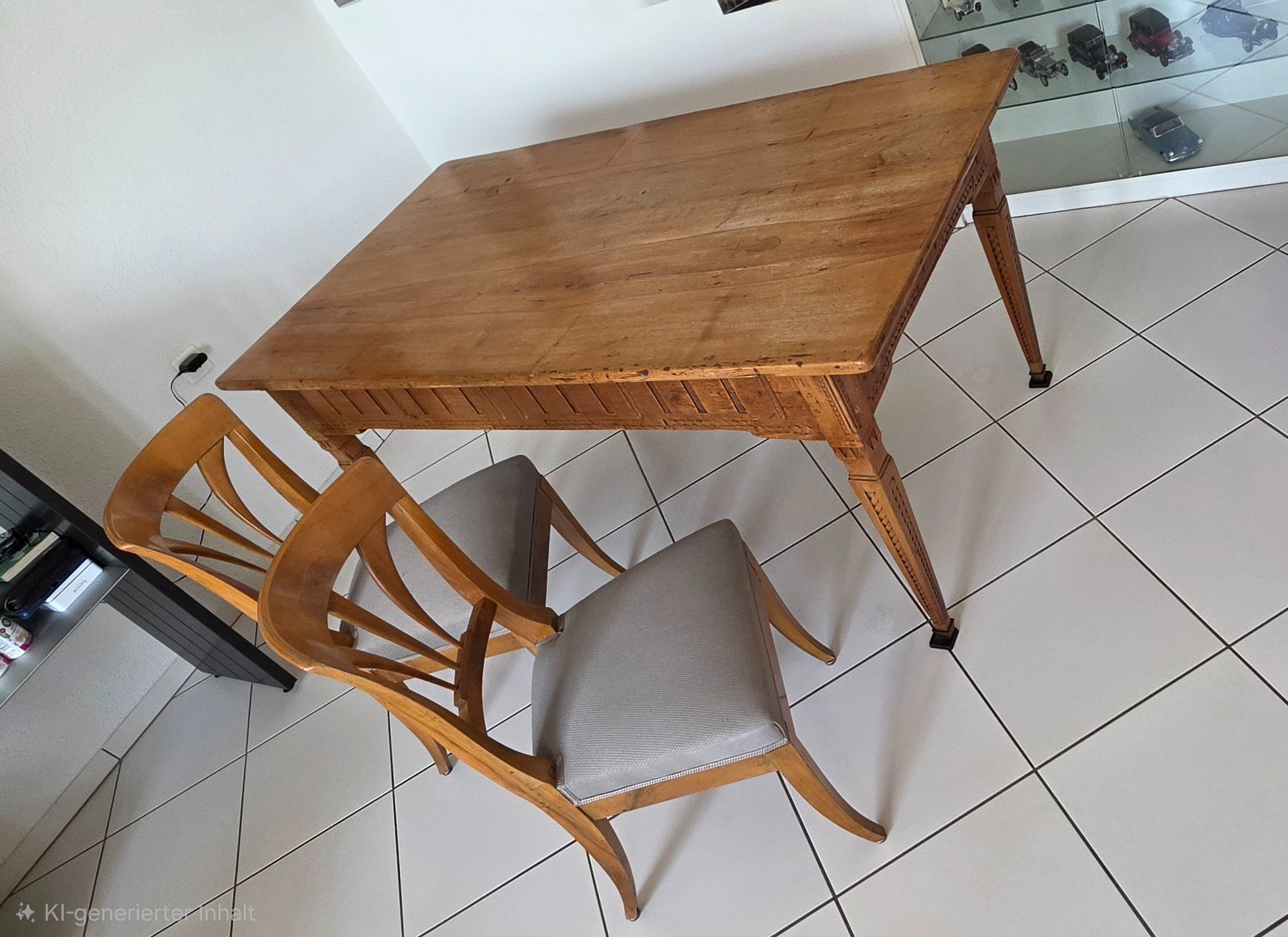 Tische: Antiker Holztisch – Gebraucht aus Thun von Jelly 4