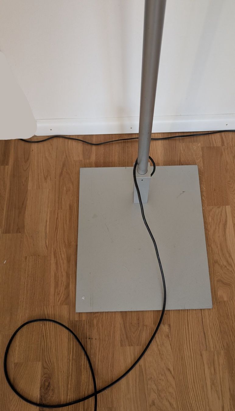 Regent Lampade: REGENT Stehlampe >17'000 Lumen – Usato da Riehen venduto da Arginin 4