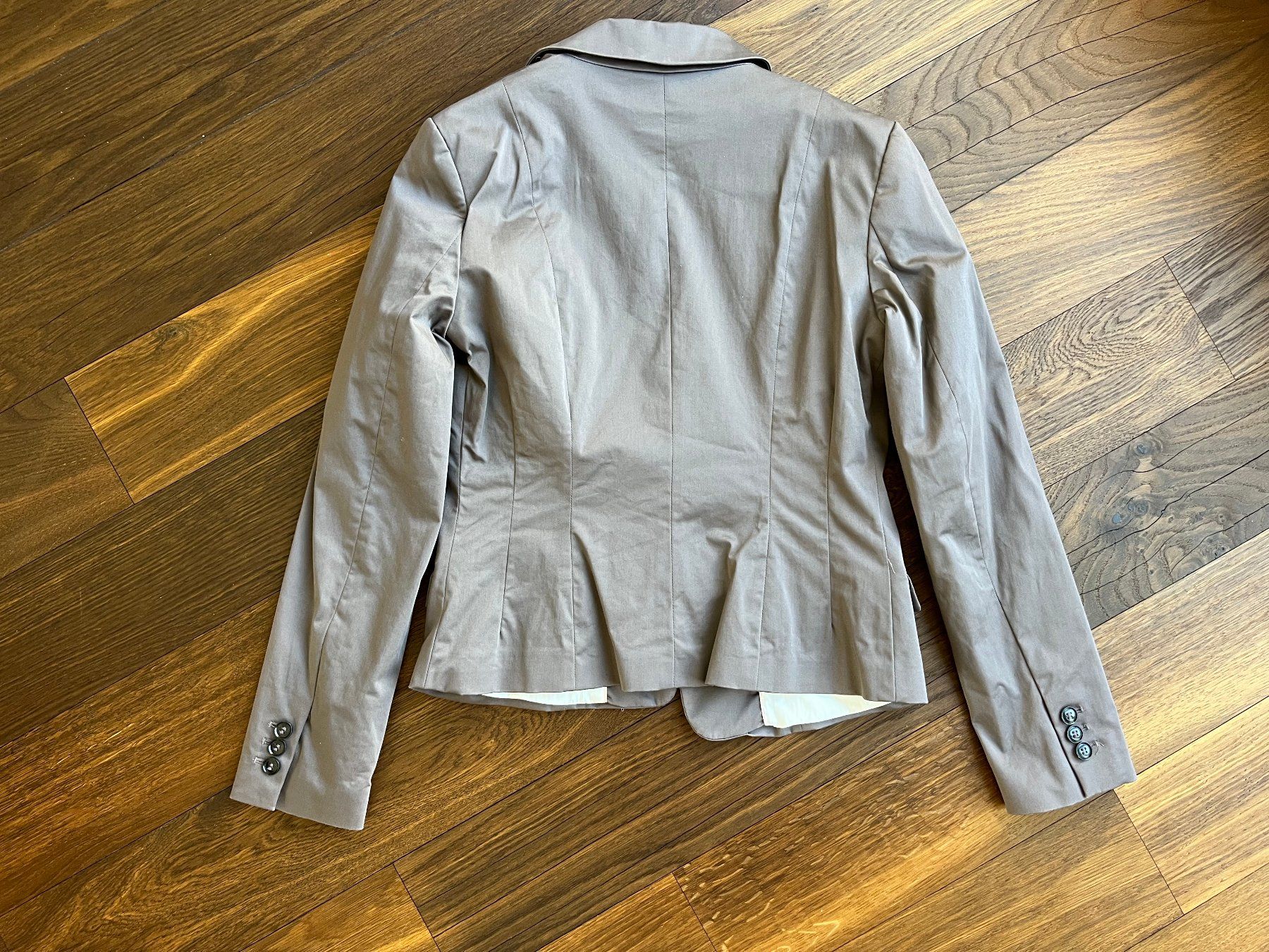 H&M Giacche: Jacke, eleganter Blazer in taupe / grau, Gr. 38 – Usato da Affoltern am Albis venduto da Blackrhythm 1