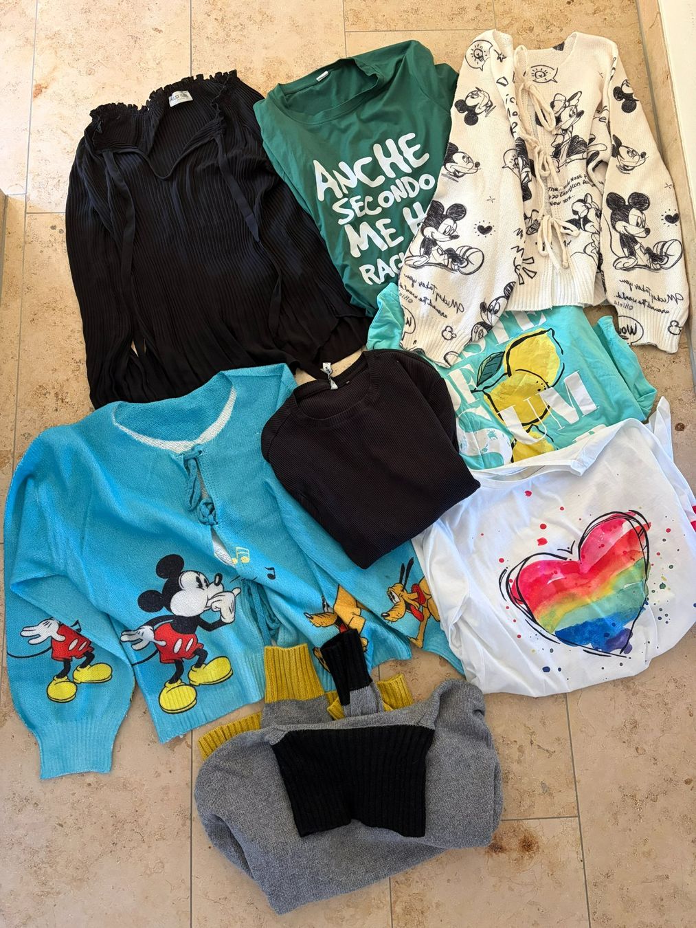 Lotti di vestiti: Marken Kleiderset, Gr.L, 8-teilig – Usato da Trimmis venduto da Giandomenico