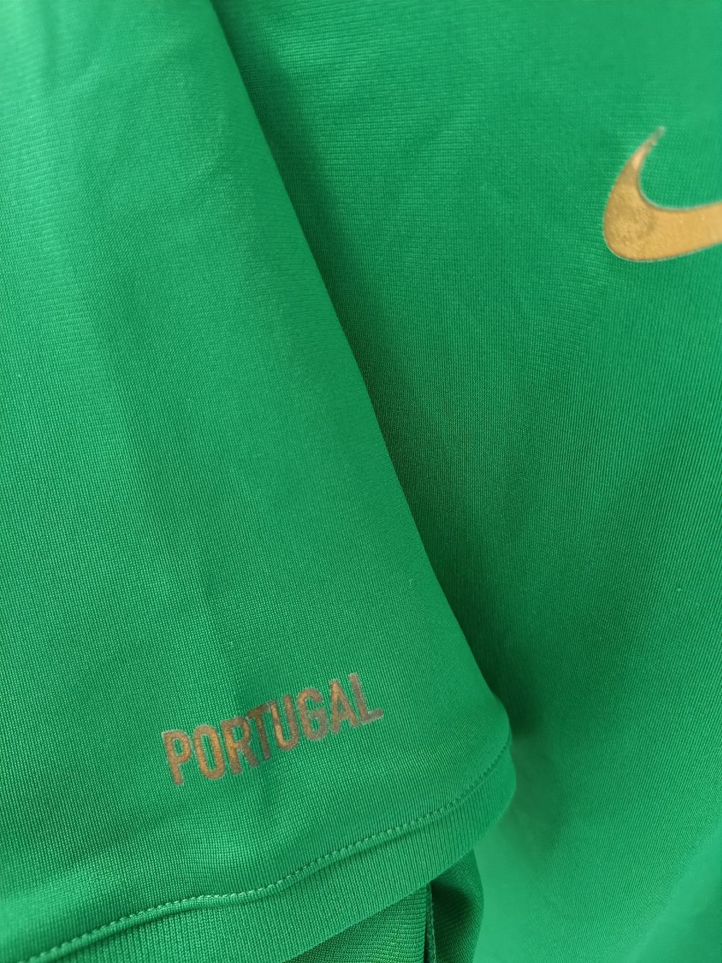 Nike Leibchen & Hosen: Original Portugal 2008-09 Training Trikot – Gebraucht aus St-Léonard von SwissDealsJersey 3