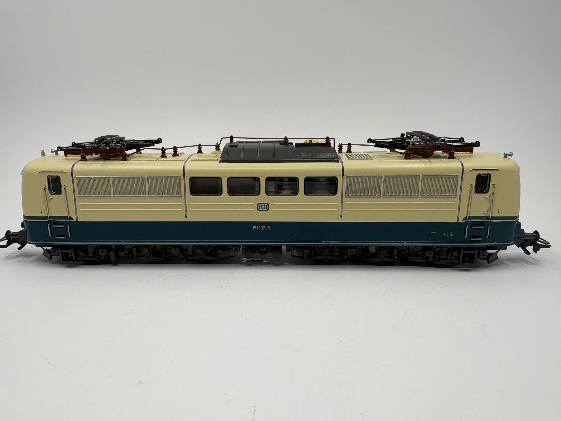 Märklin Modellini di ferrovie: Märklin DB BR 6/6 151 107-0 H0 – Usato da Forch venduto da Hanimann-Robinson