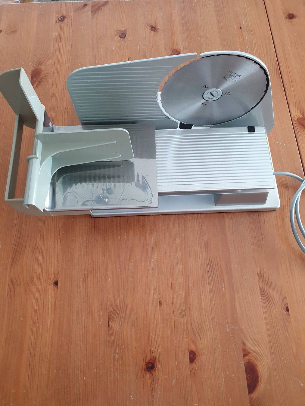 Elettrodomestici da cucina: Schneidemaschine Turmix Mod.170 BP – Usato da Wiedlisbach venduto da leiku88 1