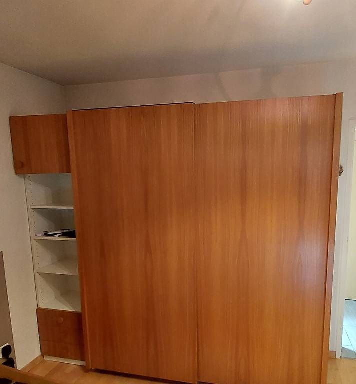 Schränke: Massiver Nussbaum Schrank – Gebraucht aus Baar von max_vj55