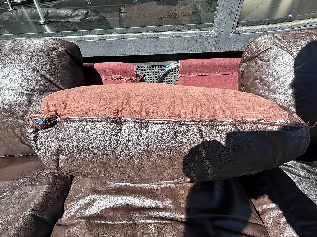Sofas: Design-Klassiker Sofa mit Patina – Gebraucht aus Zürich von prm_1970 4