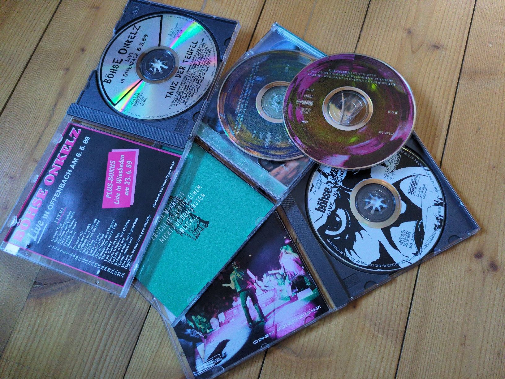 CD: Böhse Onkelz CD-Bundle (3CDs) – Usato da Matten b. Interl venduto da simkli 2